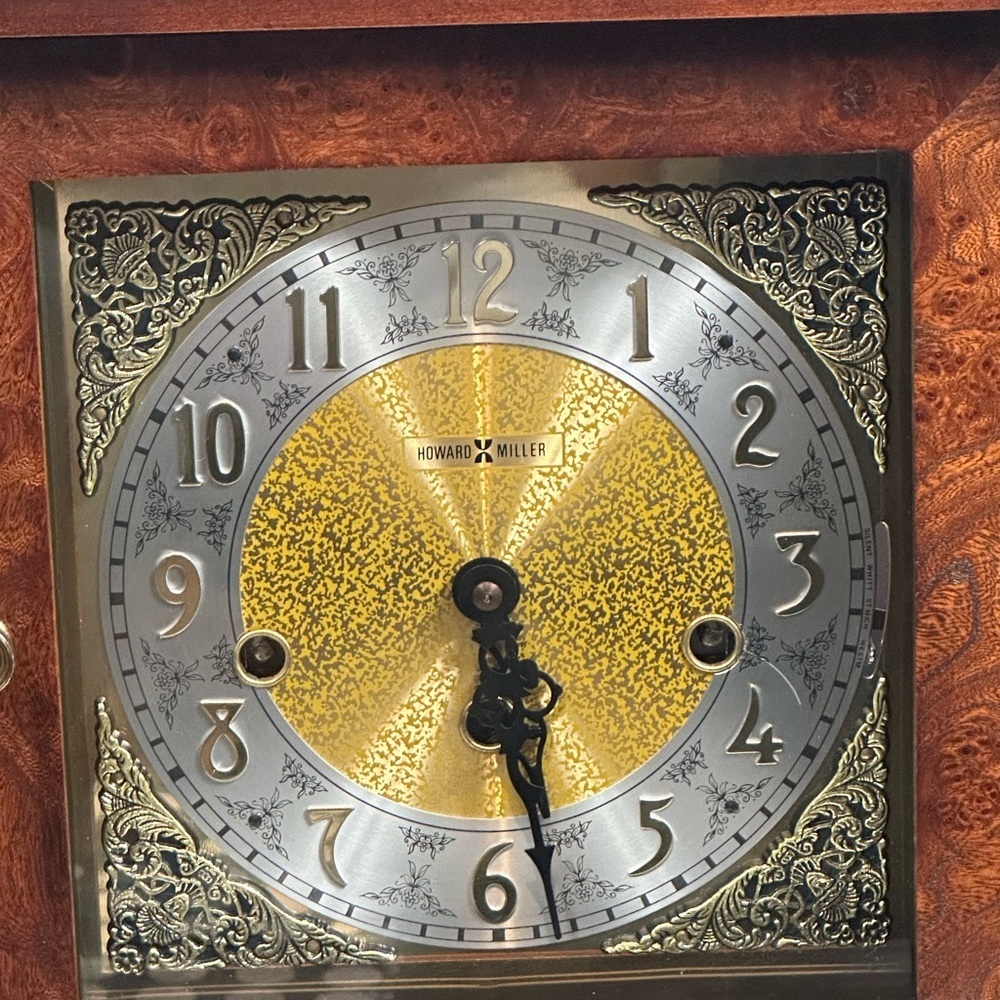 Howard Miller Thomas Tompion Mantel Clock – Model 612-436 - Picture 3 of 10